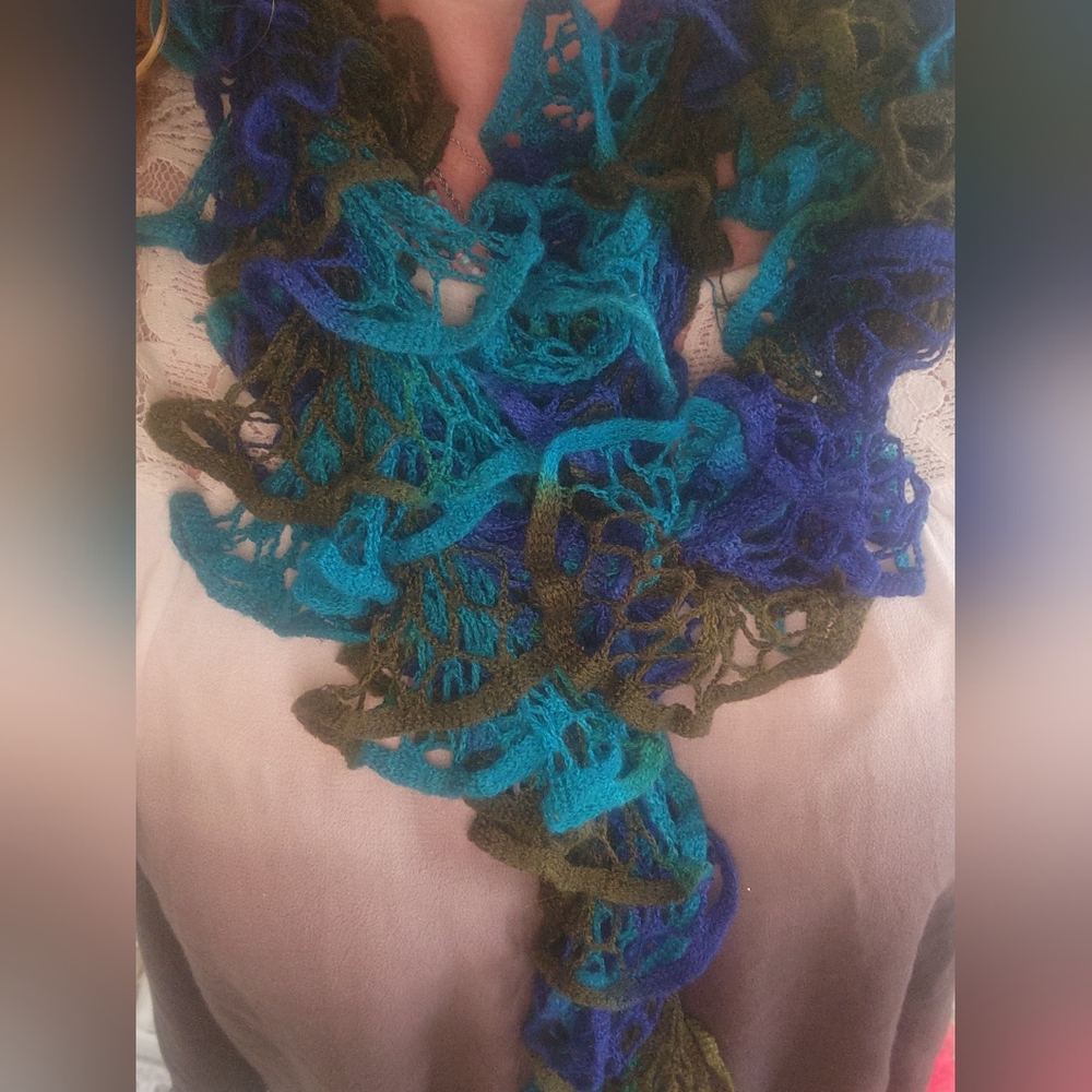 Knit scarf - Picture 4 of 4